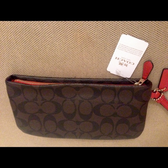 New Coach large wrislet - Picture 2 of 4